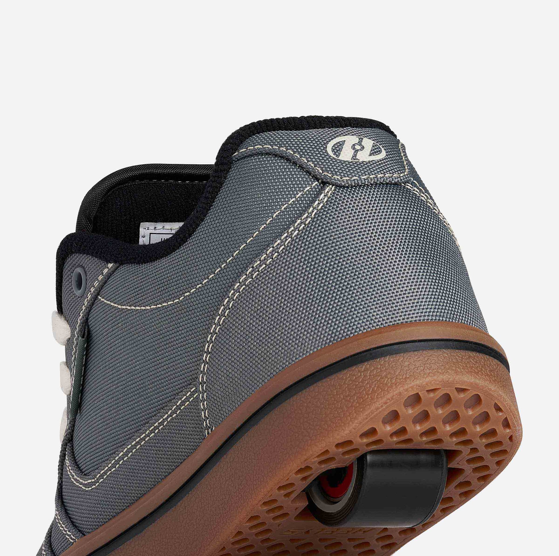 Heelys | Pro 25 Adults | Grey/Antique White/Black
